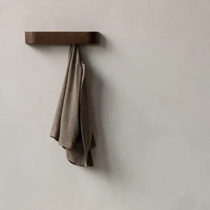 Audo Copenhagen Epoch Wandgarderobe 50 – Dunkle Eiche